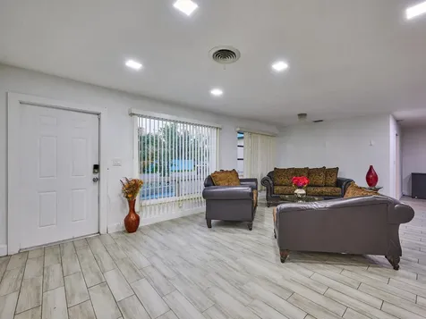 3515 NW 40th Street Lauderdale Lakes FL 33309