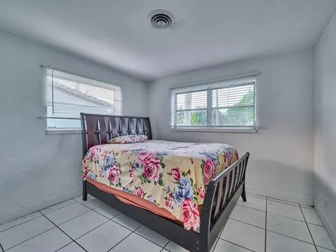 3515 NW 40th Street Lauderdale Lakes FL 33309