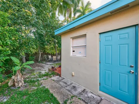 3515 NW 40th Street Lauderdale Lakes FL 33309