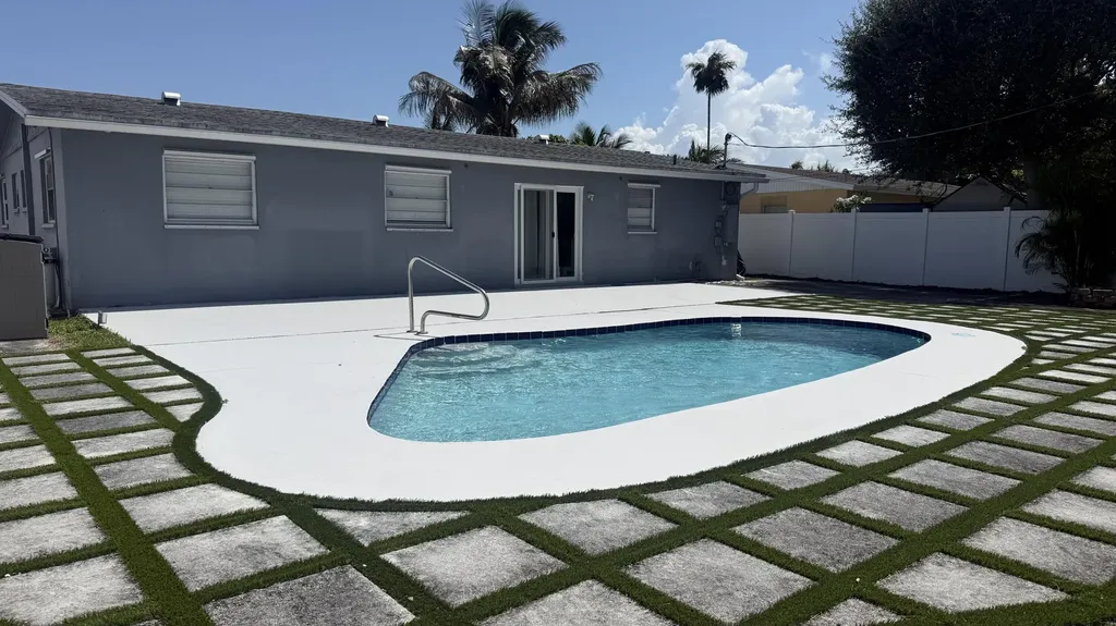 6091 Fair Green Road West Palm Beach FL 33417
