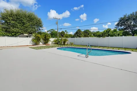 6091 Fair Green Road West Palm Beach FL 33417