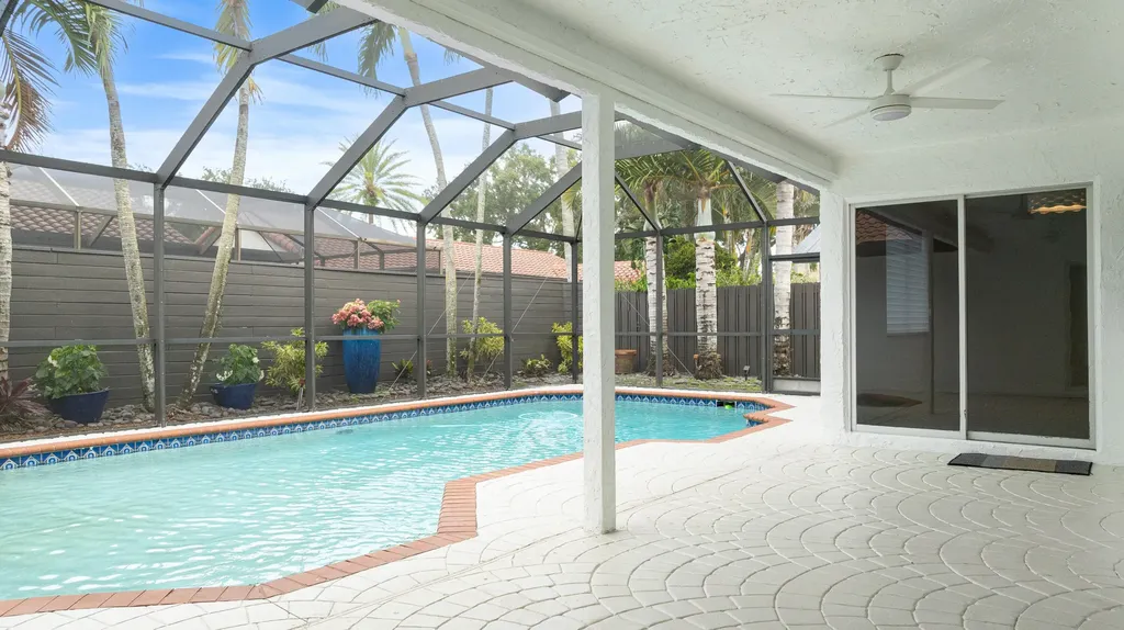10506 NW 7th Court Plantation FL 33324