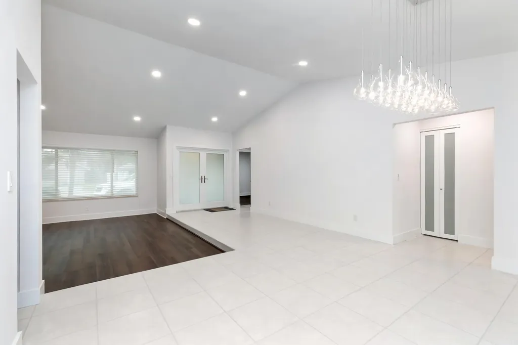 10506 NW 7th Court Plantation FL 33324