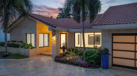 10506 NW 7th Court Plantation FL 33324