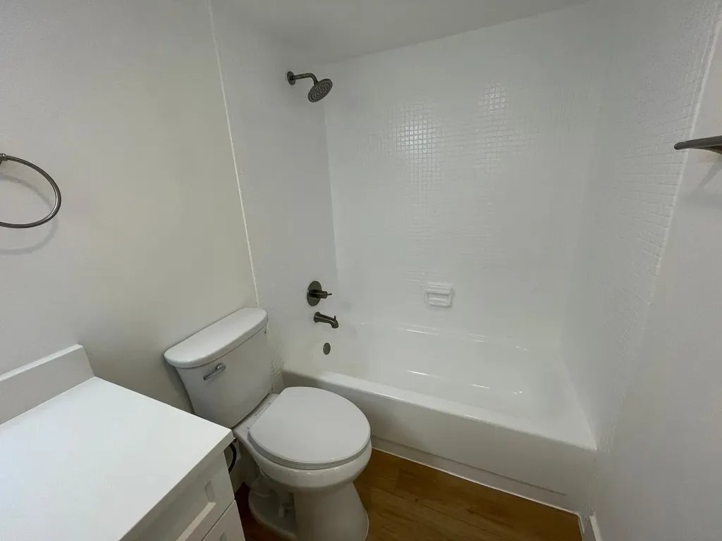 4140 Inverrary Drive Lauderhill FL 33319