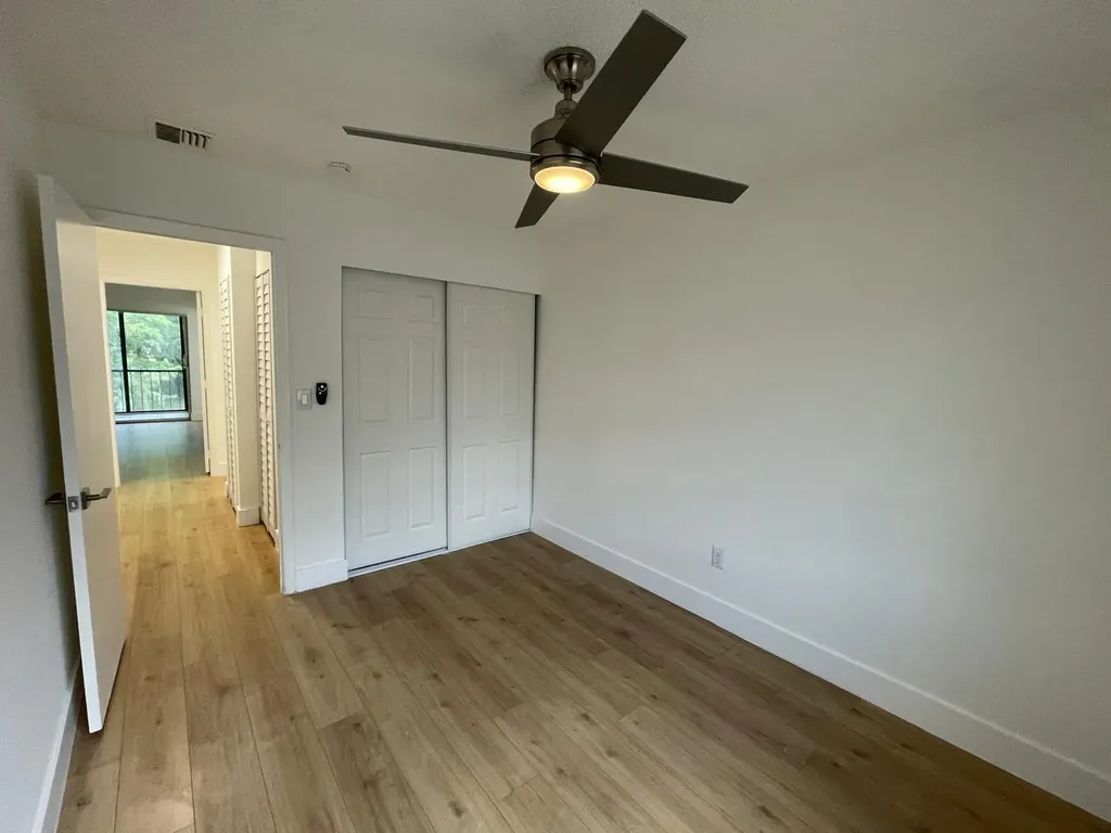 4140 Inverrary Drive Lauderhill FL 33319