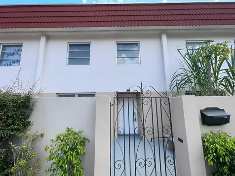 4140 Inverrary Drive Lauderhill FL 33319