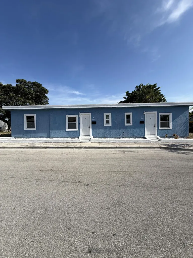 1117 3rd Avenue N Lake Worth Beach FL 33460