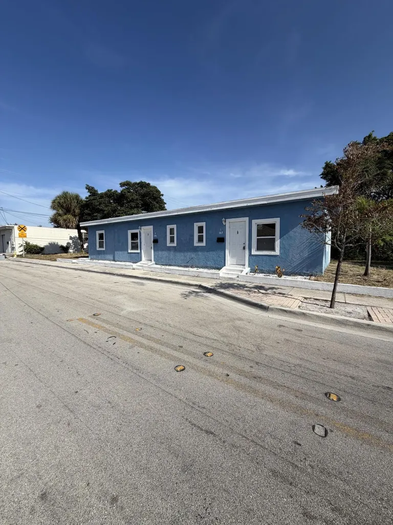 1117 3rd Avenue N Lake Worth Beach FL 33460