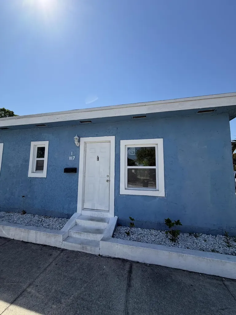 1117 3rd Avenue N Lake Worth Beach FL 33460