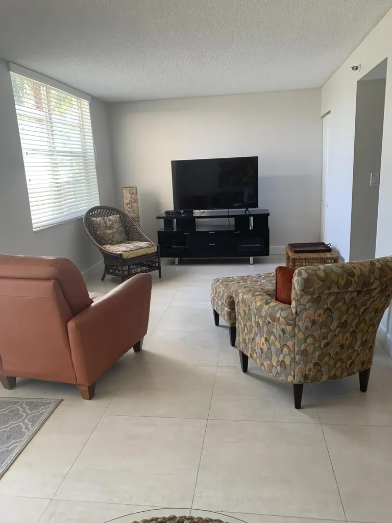 5340 NW 2nd Avenue W Boca Raton FL 33487