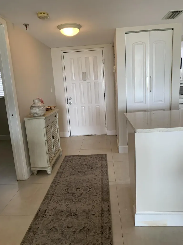 5340 NW 2nd Avenue W Boca Raton FL 33487