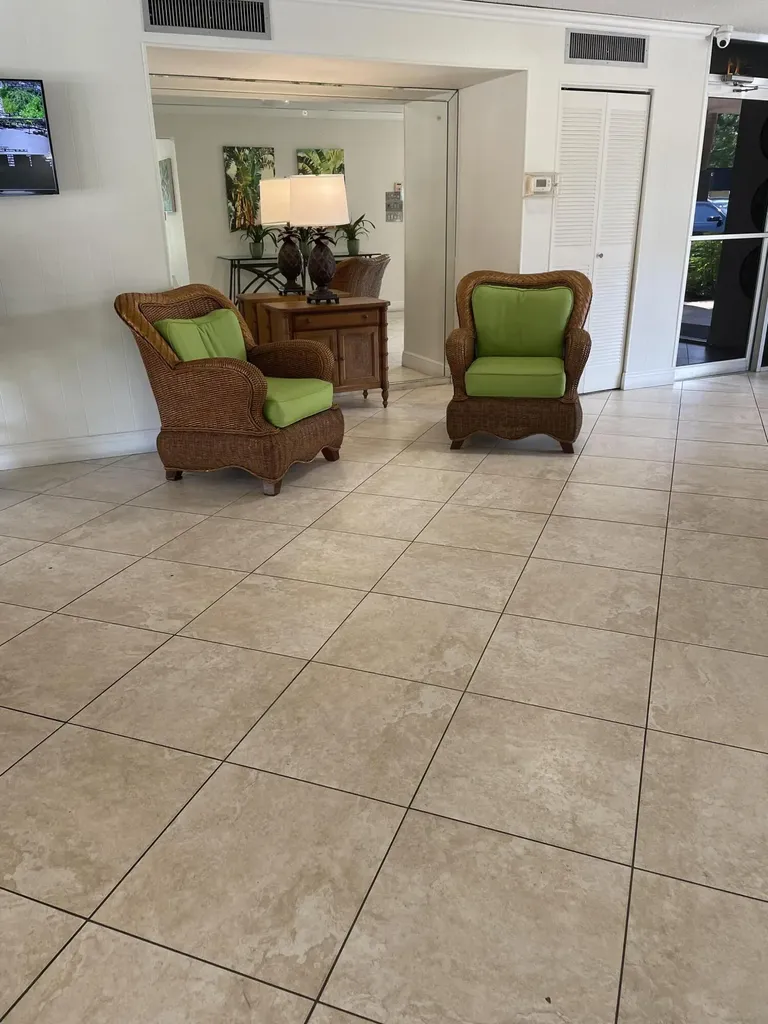 5340 NW 2nd Avenue W Boca Raton FL 33487