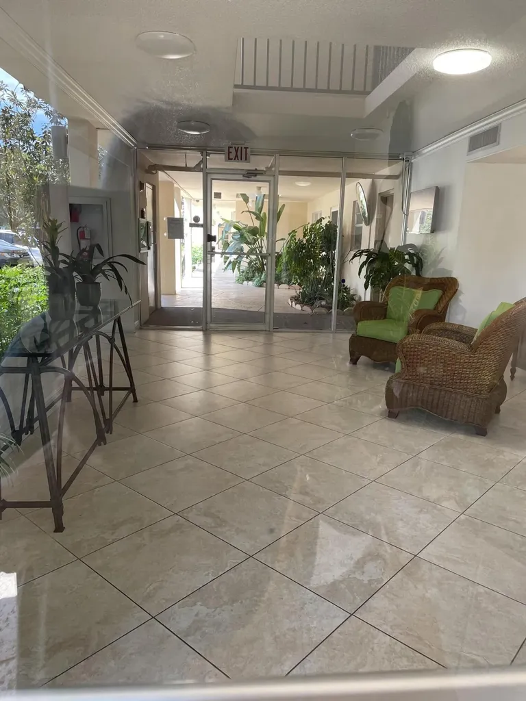 5340 NW 2nd Avenue W Boca Raton FL 33487