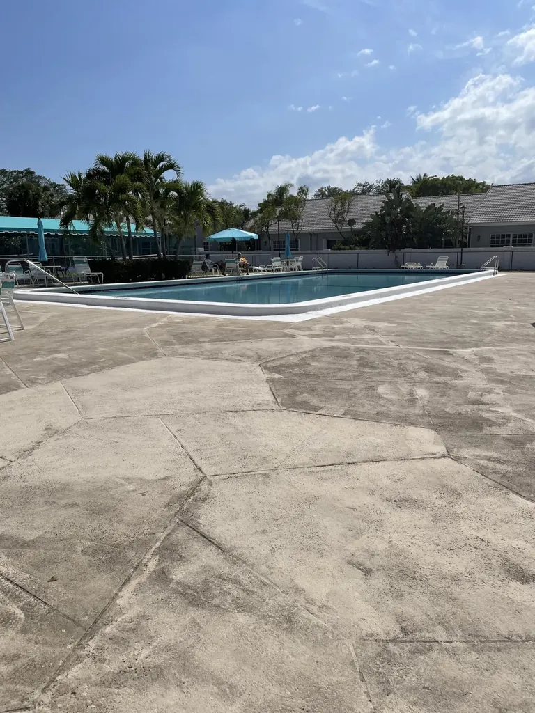 5340 NW 2nd Avenue W Boca Raton FL 33487