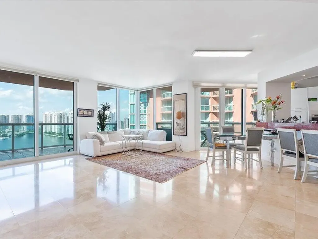 3370 SW Hidden Bay Drive Aventura FL 33180