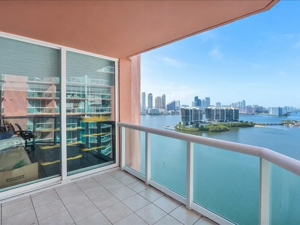 3370 SW Hidden Bay Drive Aventura FL 33180