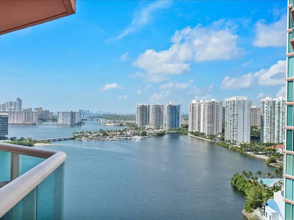 3370 SW Hidden Bay Drive Aventura FL 33180