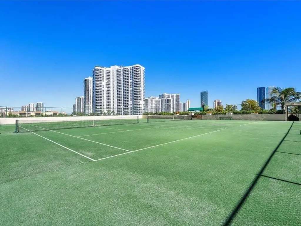 3370 SW Hidden Bay Drive Aventura FL 33180