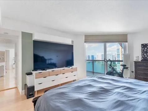3370 SW Hidden Bay Drive Aventura FL 33180