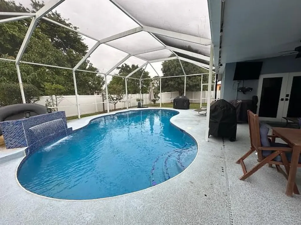 261 SW De Gouvea Terrace Port St Lucie FL 34984