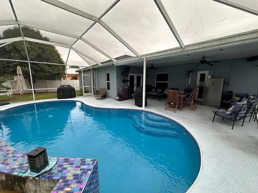 261 SW De Gouvea Terrace Port St Lucie FL 34984