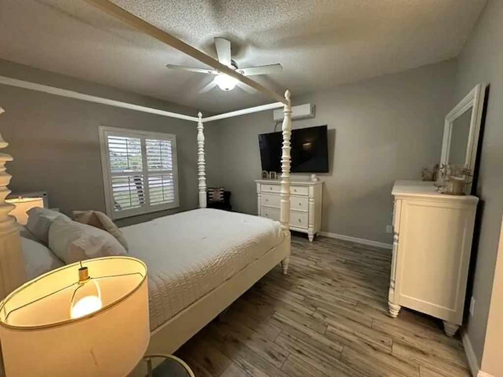 261 SW De Gouvea Terrace Port St Lucie FL 34984
