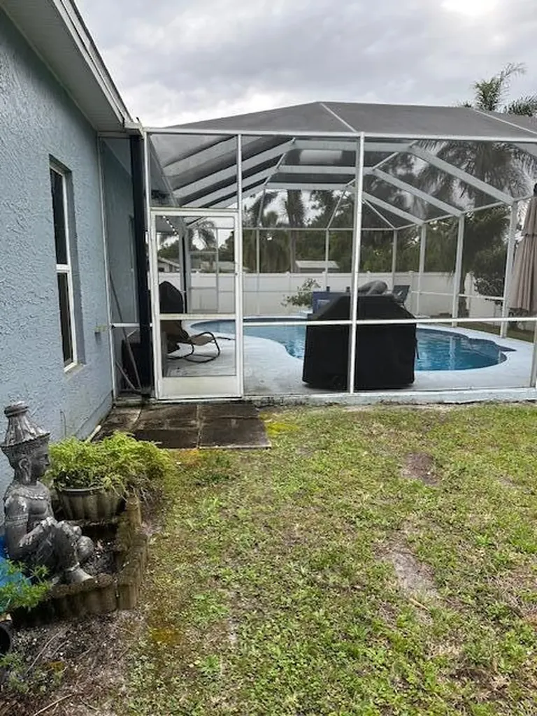 261 SW De Gouvea Terrace Port St Lucie FL 34984