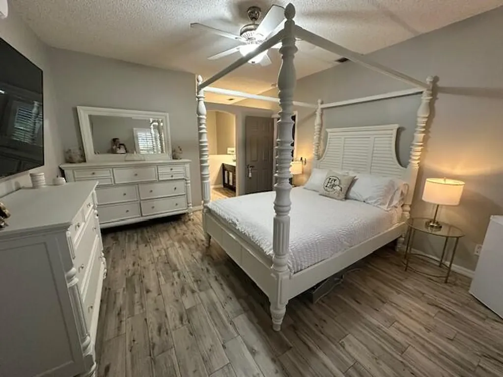261 SW De Gouvea Terrace Port St Lucie FL 34984