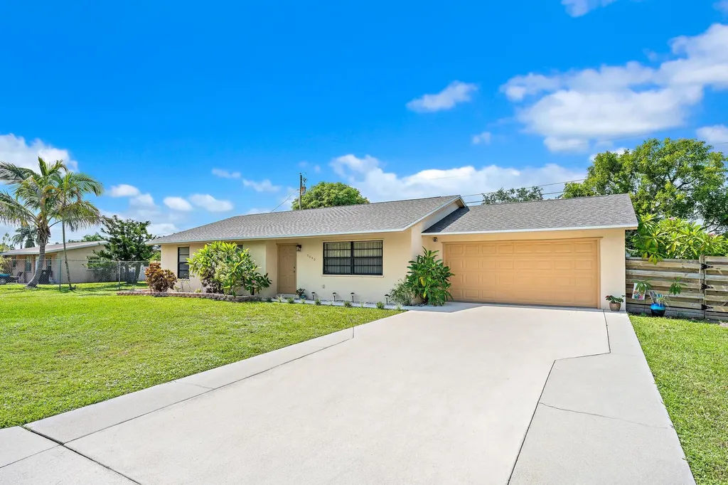 9090 Palladium Place Lake Worth FL 33467
