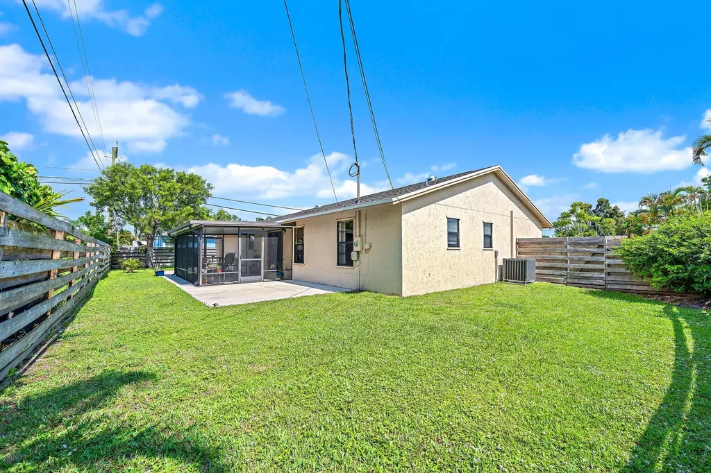 9090 Palladium Place Lake Worth FL 33467