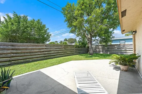 9090 Palladium Place Lake Worth FL 33467