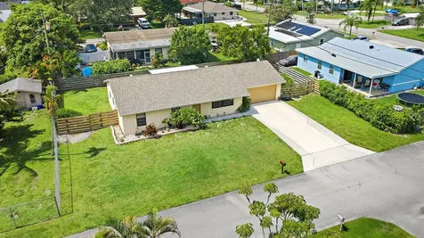 9090 Palladium Place Lake Worth FL 33467