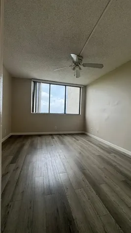 4222 Inverrary Boulevard Lauderhill FL 33319