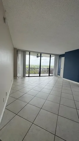 4222 Inverrary Boulevard Lauderhill FL 33319
