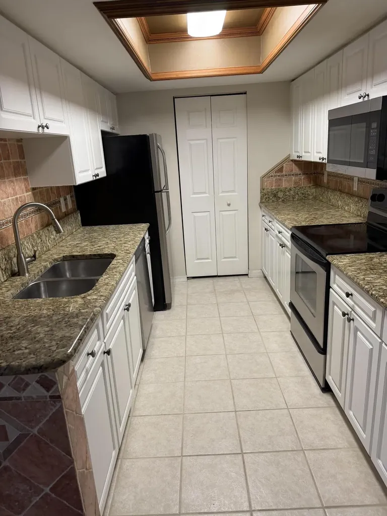 1500 S Crestwood Court S Royal Palm Beach FL 33411