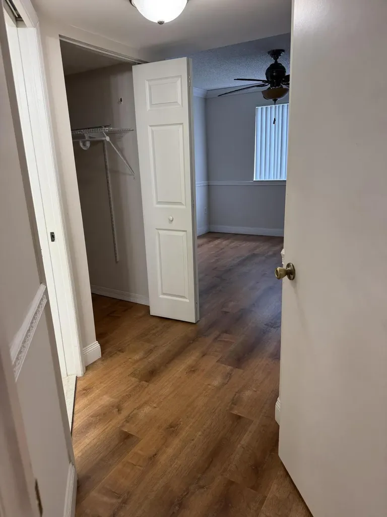 1500 S Crestwood Court S Royal Palm Beach FL 33411