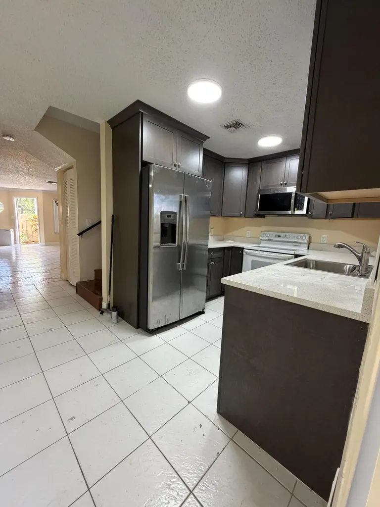 9741 NW 37th Street Sunrise FL 33351