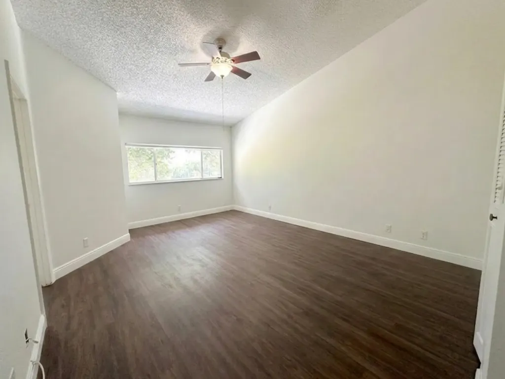 6207 Old Court Road Boca Raton FL 33433