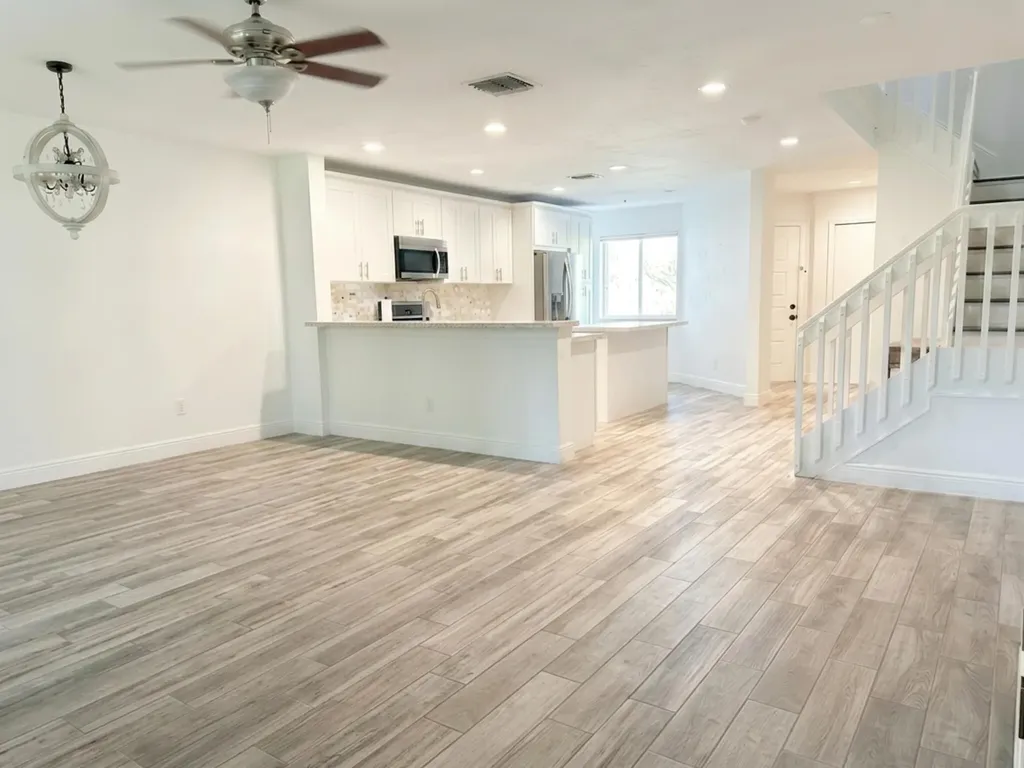 6207 Old Court Road Boca Raton FL 33433