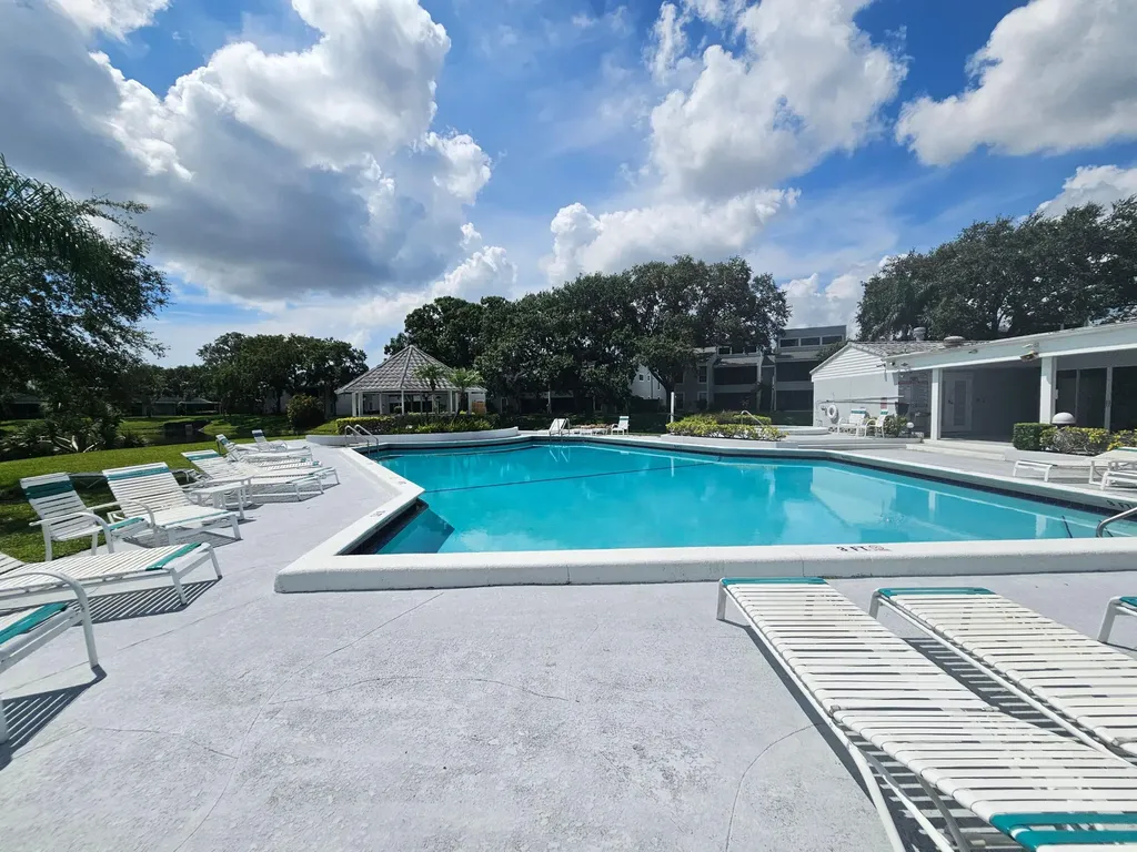 6207 Old Court Road Boca Raton FL 33433