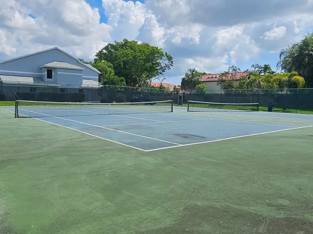 6207 Old Court Road Boca Raton FL 33433