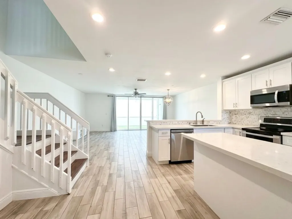 6207 Old Court Road Boca Raton FL 33433