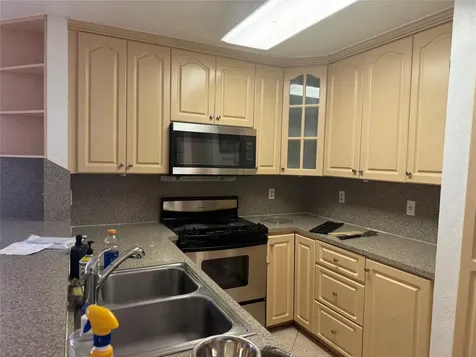 4350 SW 72nd Terrace SW Davie FL 33314