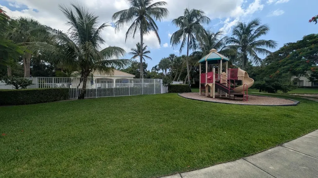 4715 Palmbrooke Circle West Palm Beach FL 33417