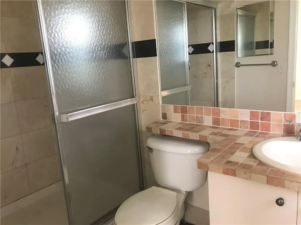 5449 NW 90th Avenue Sunrise FL 33351