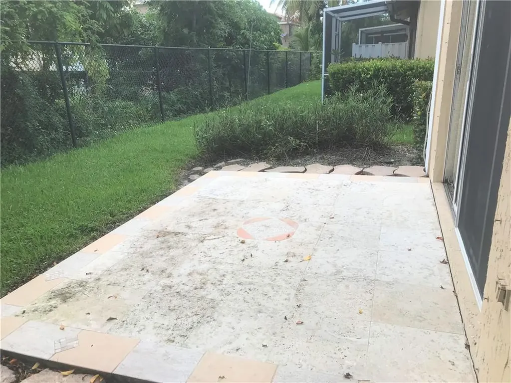 5449 NW 90th Avenue Sunrise FL 33351