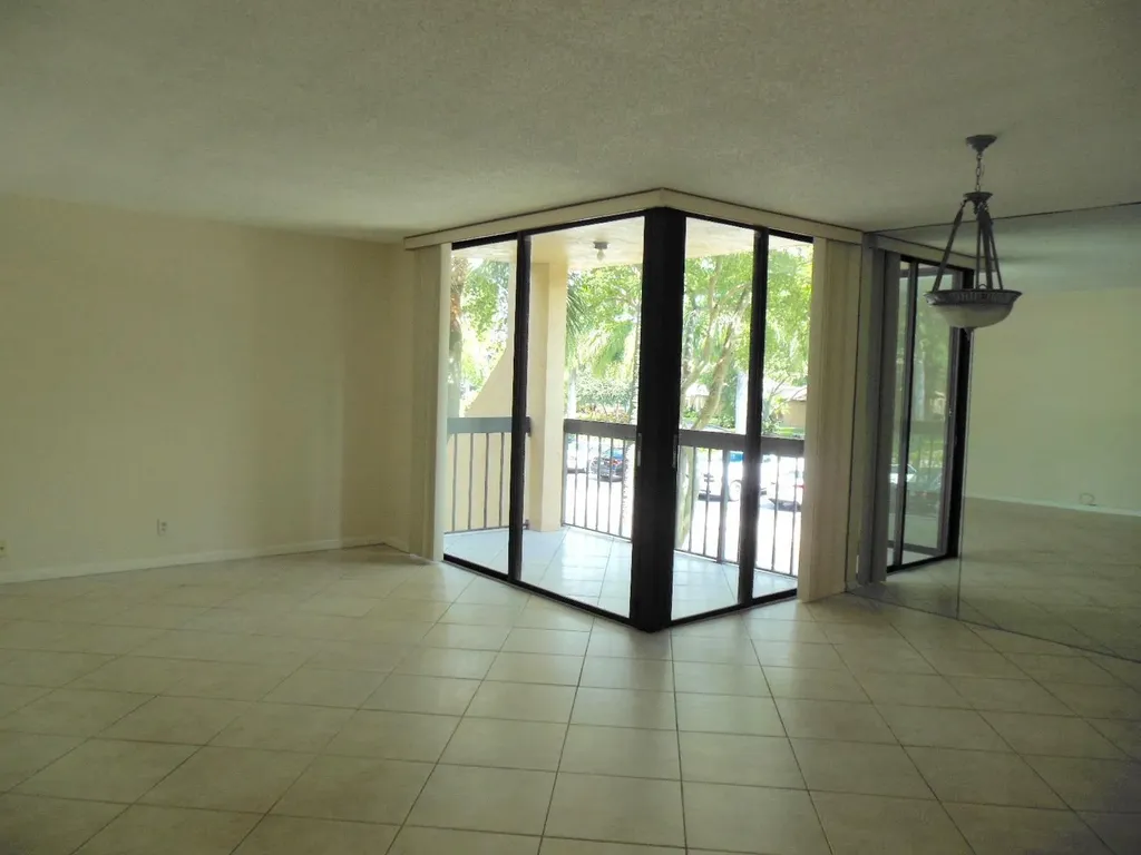 500 Egret Circle Delray Beach FL 33444