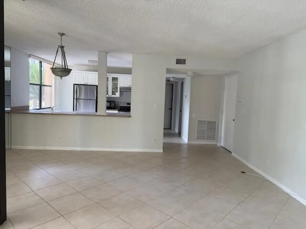500 Egret Circle Delray Beach FL 33444