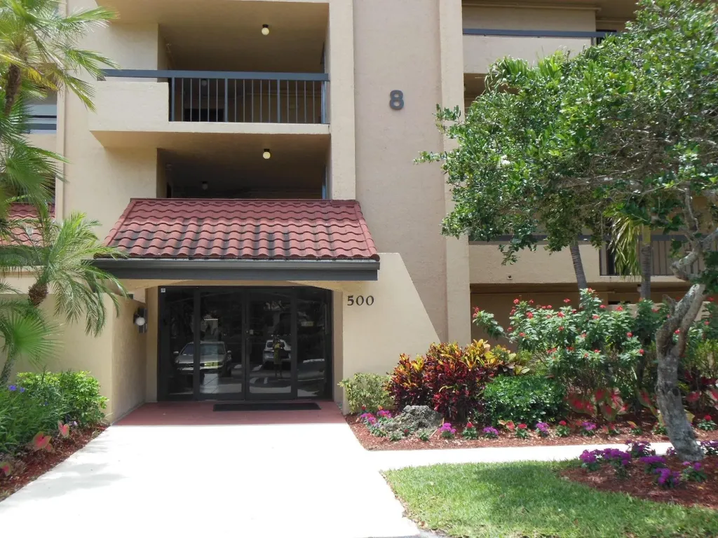 500 Egret Circle Delray Beach FL 33444